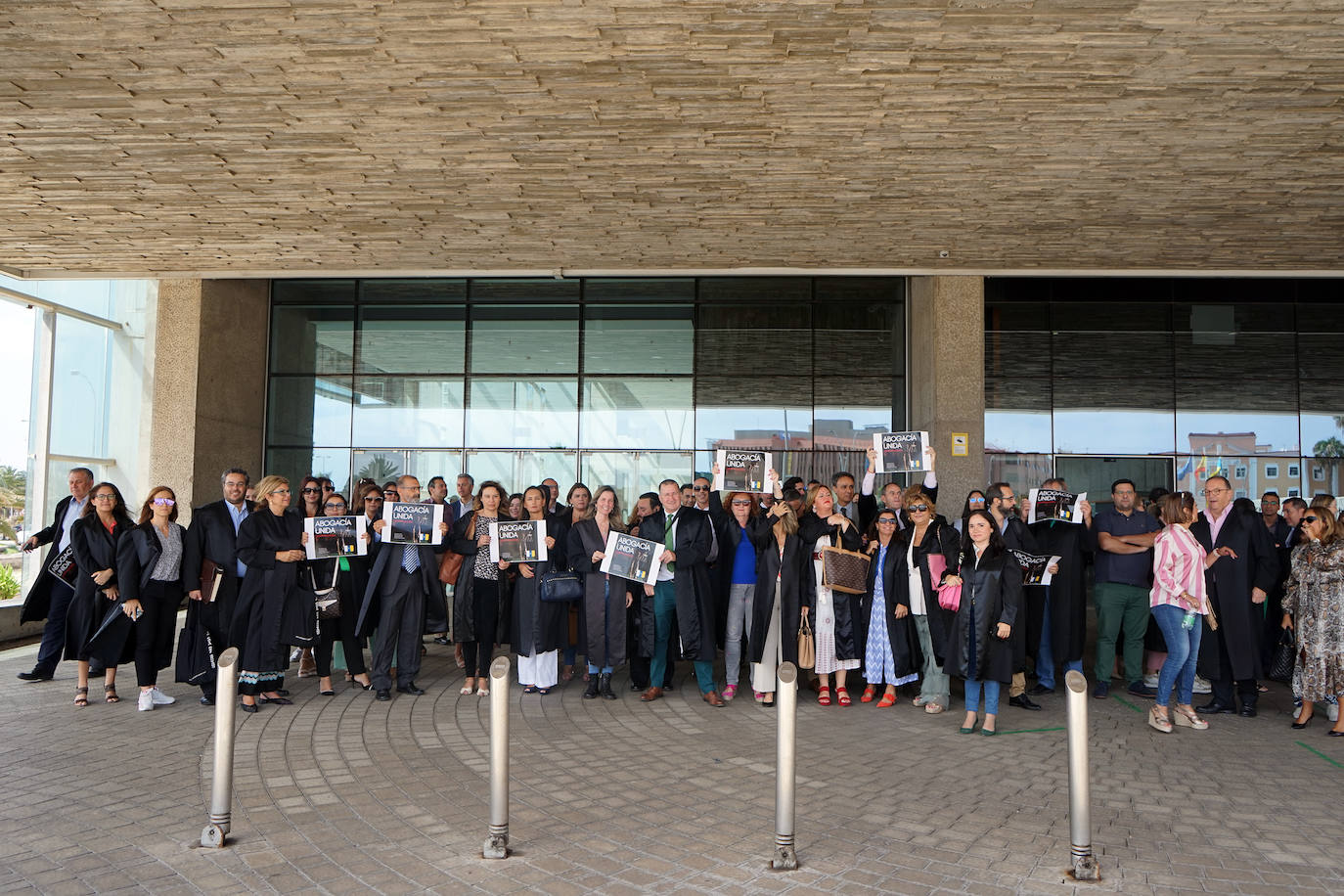 Los letrados del turno piden mejoras y censuran la actitud de un juez