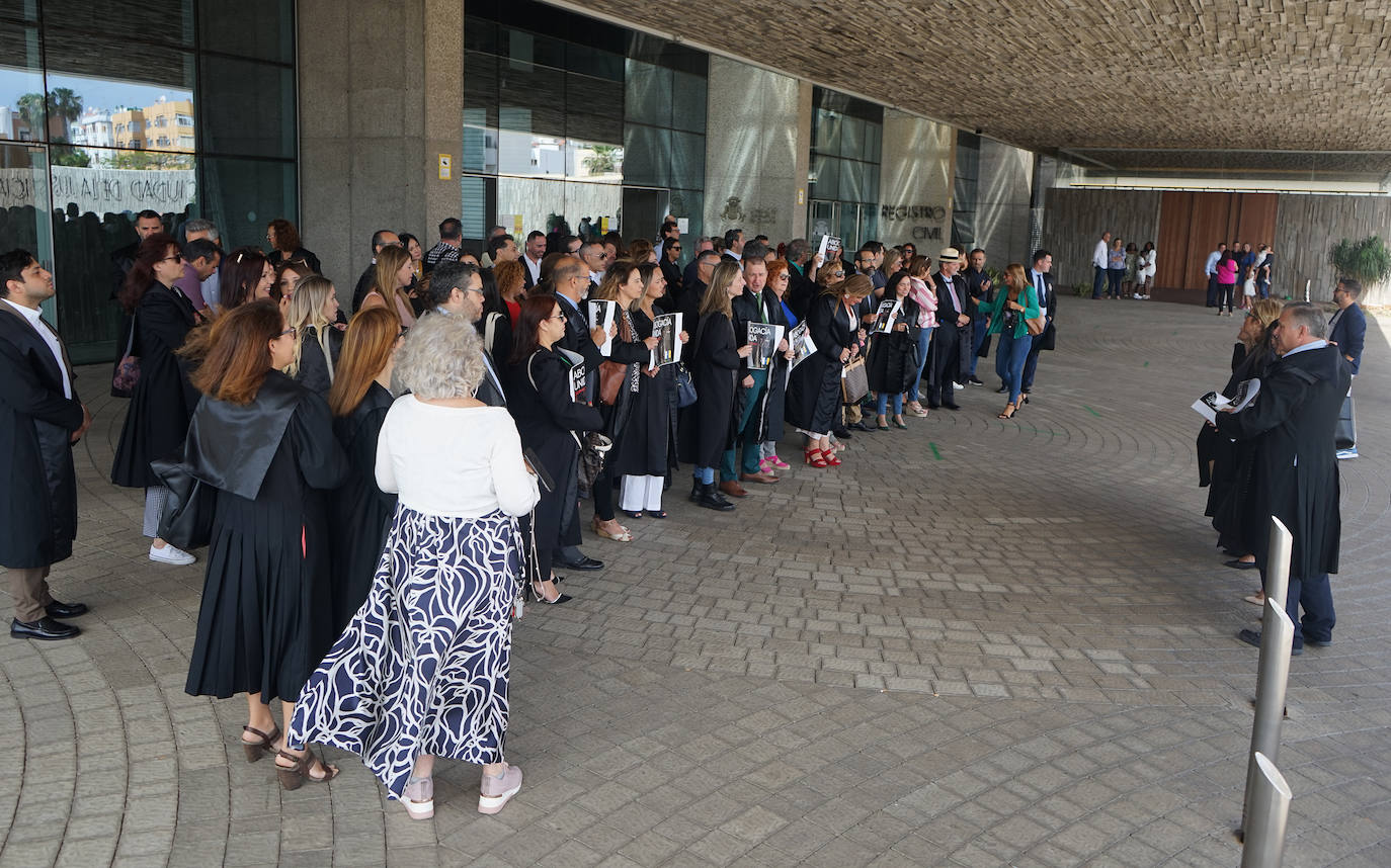 Los letrados del turno piden mejoras y censuran la actitud de un juez