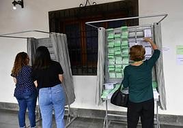 Los canarios eligen el próximo domingo a los 70 diputados del Parlamento de Canarias.