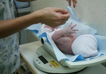 La natalidad cae en Canarias un 13,32%, que sigue lastrada por la pandemia