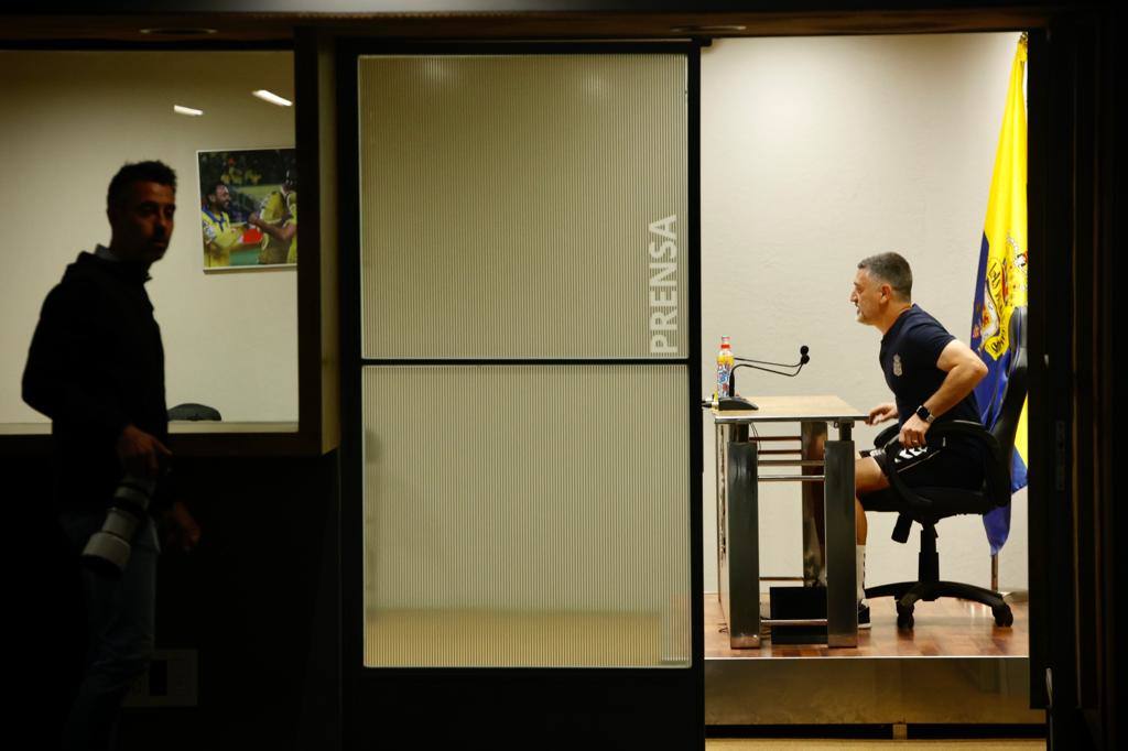 Pimienta, en sala de prensa.