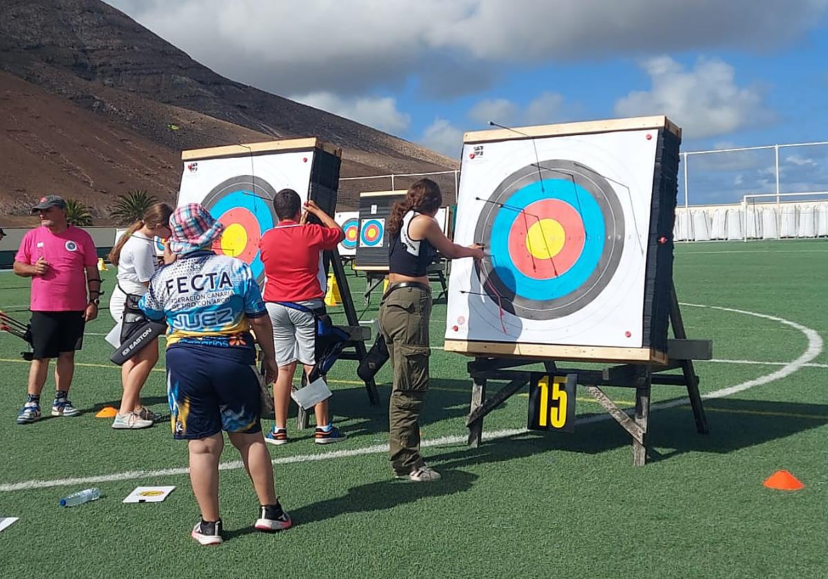 Torneo de tiro con arco celebrado en Yaiza.