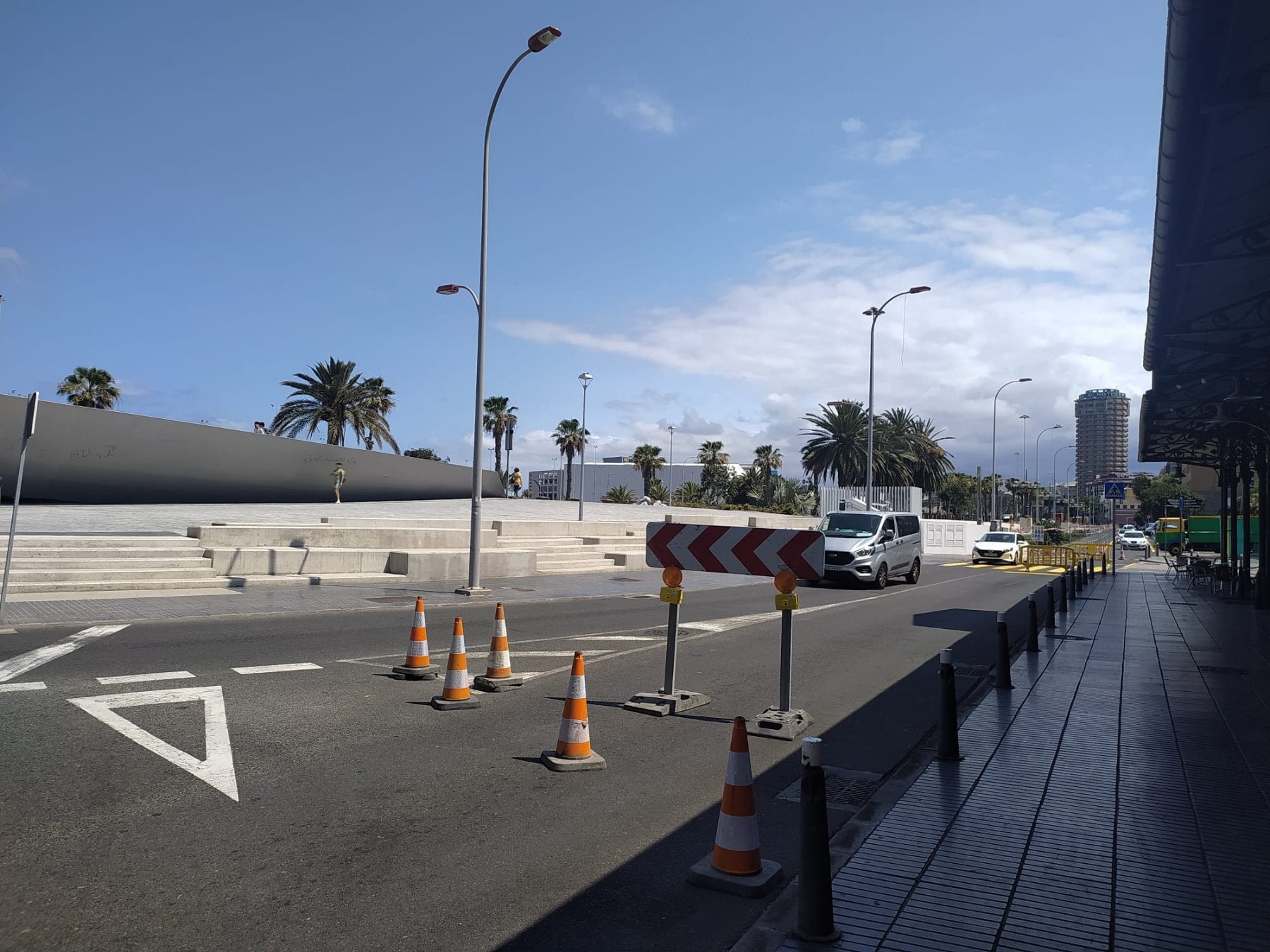 La Metroguagua cierra el acceso a la GC-1 desde Eduardo Benot