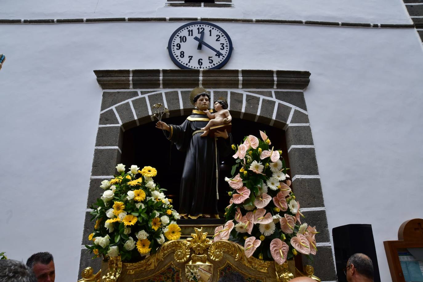 Más políticos que santos en la procesión de San Antonio el Chico en Mogán