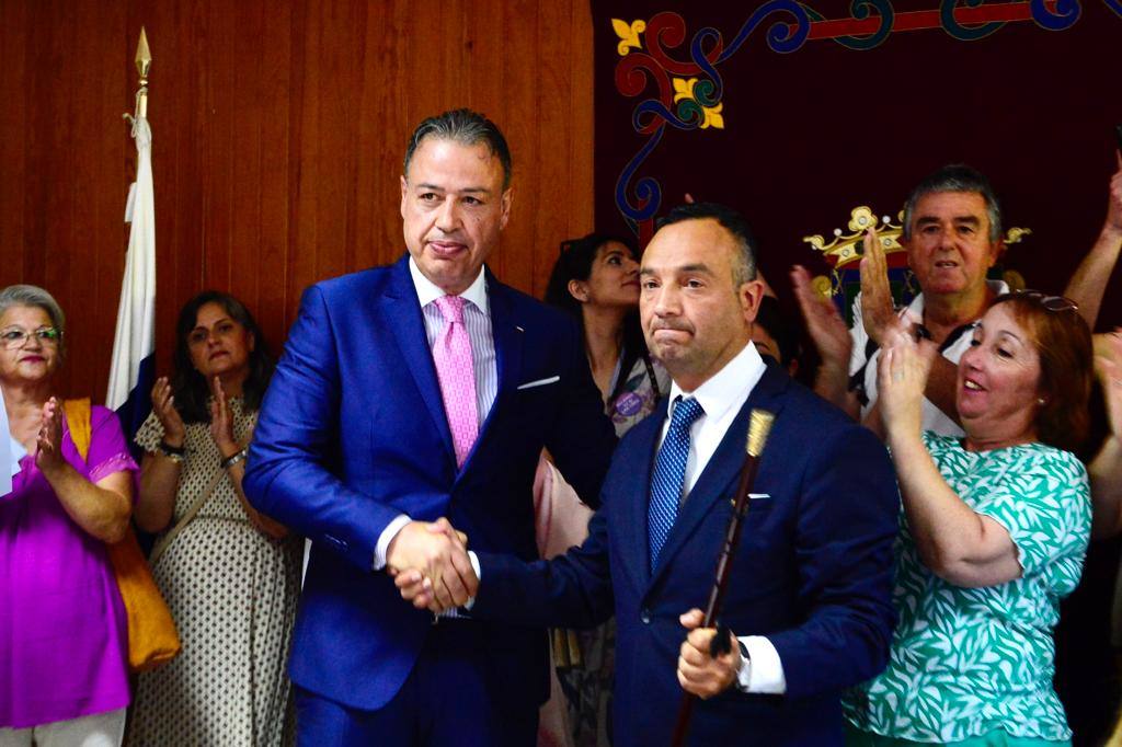 Alexis Ramos recoge el bastón de mando en San Mateo