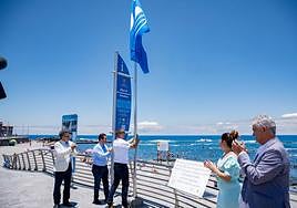 Las playas de El Puertillo y Los Charcones, en Arucas, lucen ya la bandera azul de 2023.