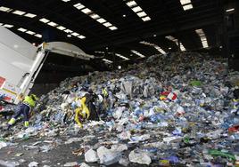 Cada ciudadano recicla 25 kilos de envases plásticos, latas y briks al año