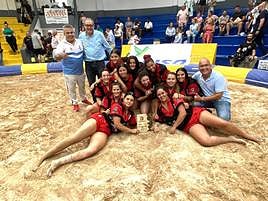 Así celebró el Santa Rita.