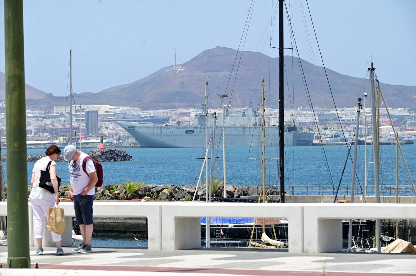 Los grancanarios se refrescan antes de la primera ola de calor