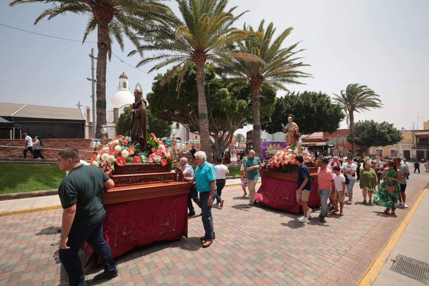 Dos santos y una misma fiesta en Ingenio