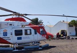 Rescatan en helicóptero a un menor en Hermigua con un problema de salud