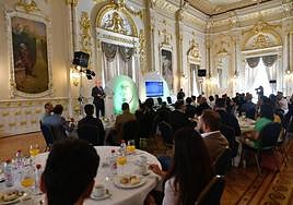 Una de las imágenes captadas en el coloqui de este viernes.