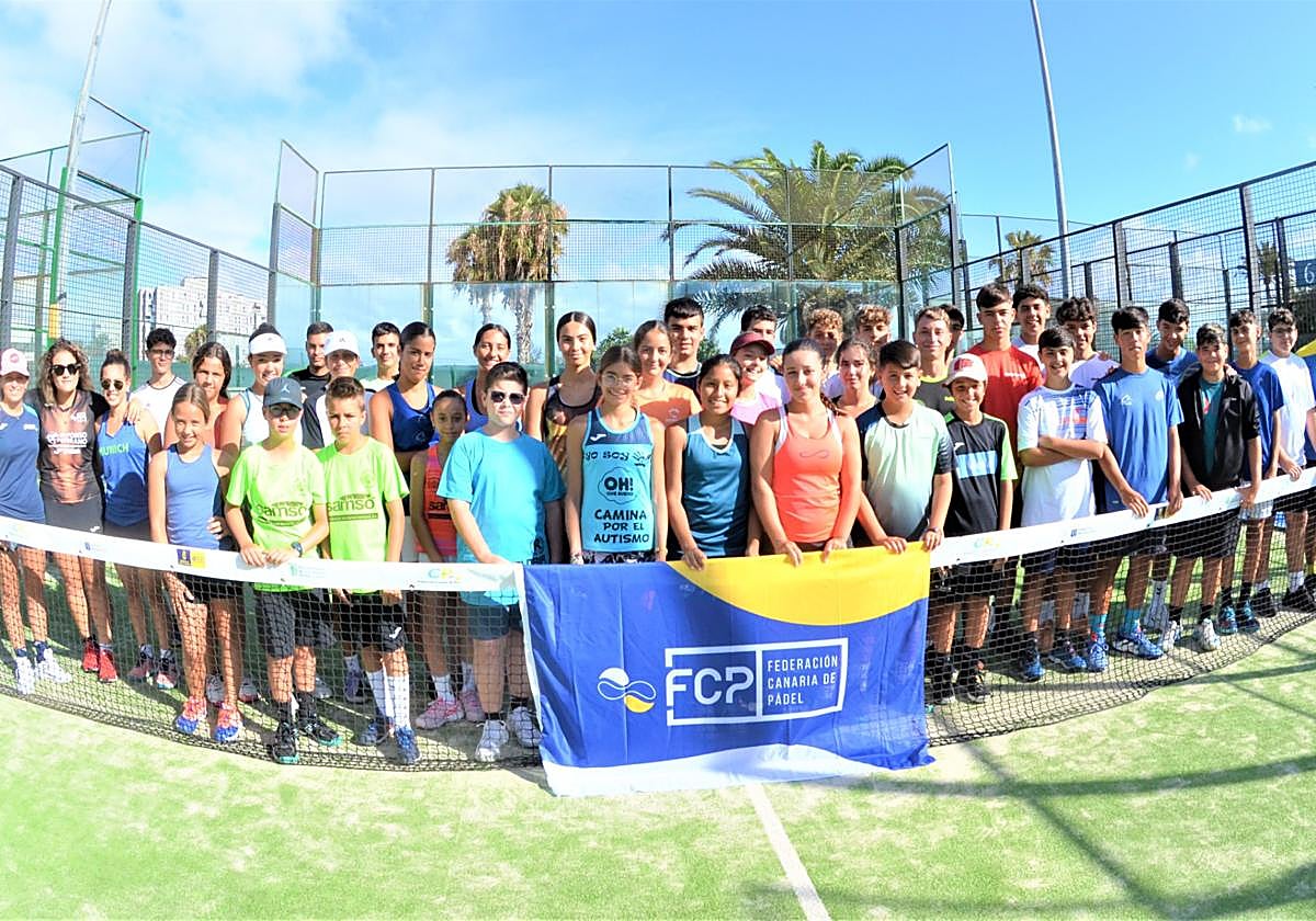 Foto de grupo una vez finalizada la sesión de este domingo.