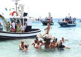 Procesión marítima del año pasado en Playa Blanca.