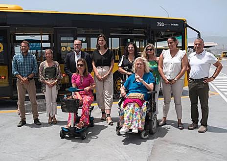 Imagen secundaria 1 - Distintos momentos de la demostración de este martes.