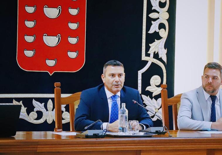 El sueldo del presidente de Lanzarote irá a consulta popular