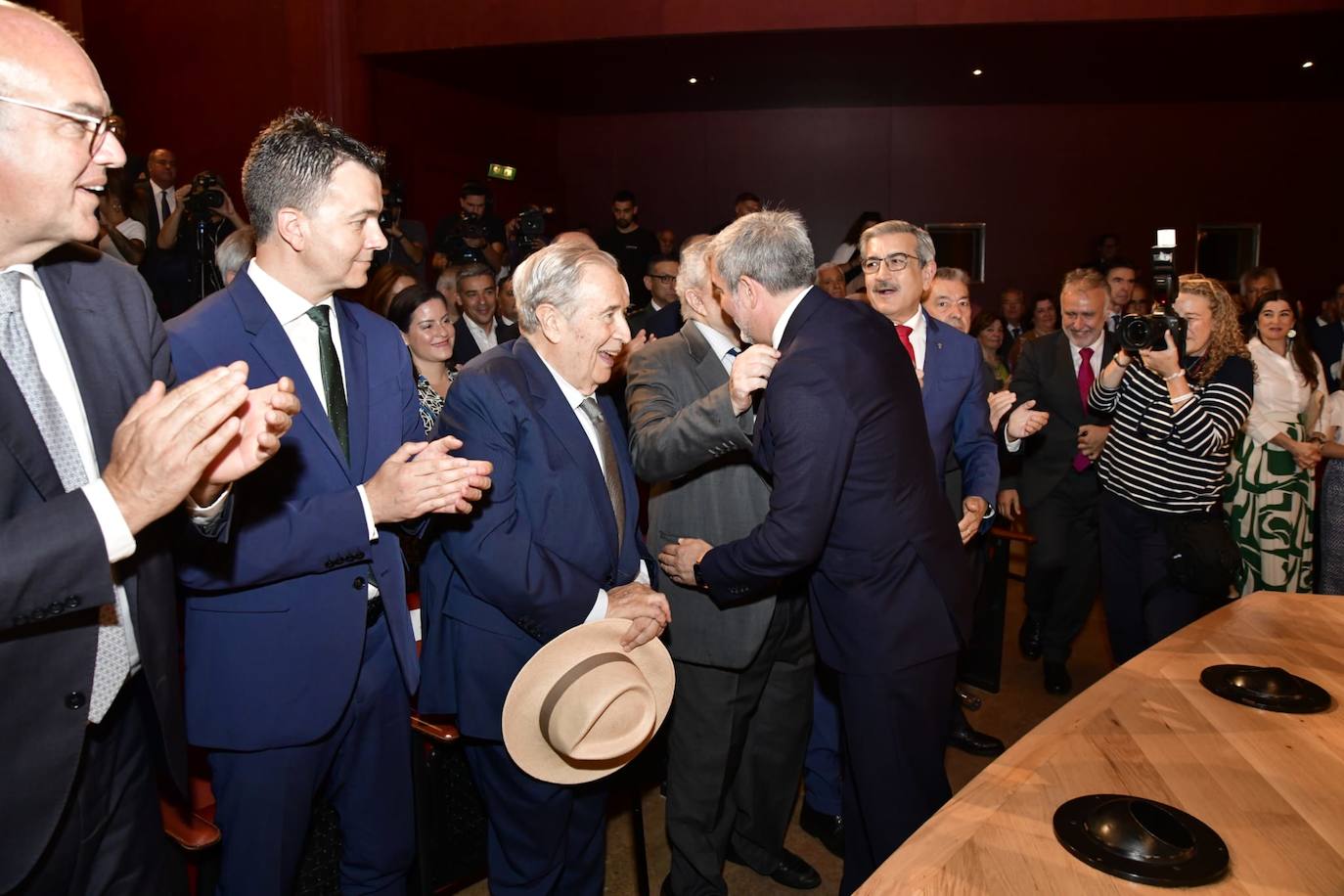 El álbum de la toma de posesión de Fernando Clavijo