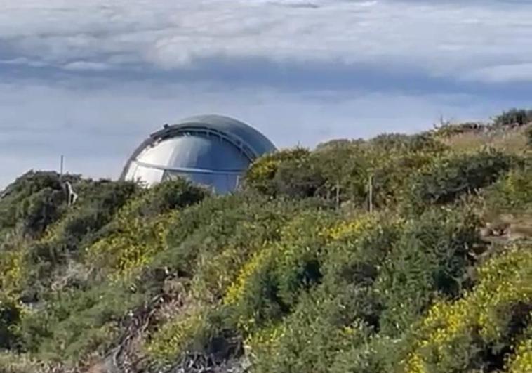 Desalojado el Observatorio del Roque de los Muchachos por el avance de las llamas