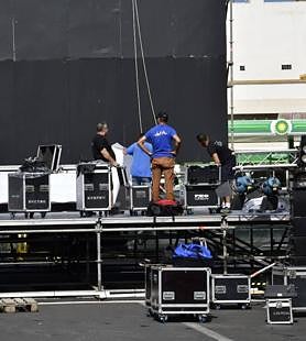 Imagen secundaria 2 - Trabajos de instalación de la estructura.