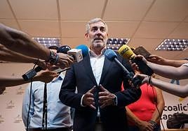 Clavijo atiende a los medios tras la reunión de la Comisión Ejecutiva Nacional de CC.