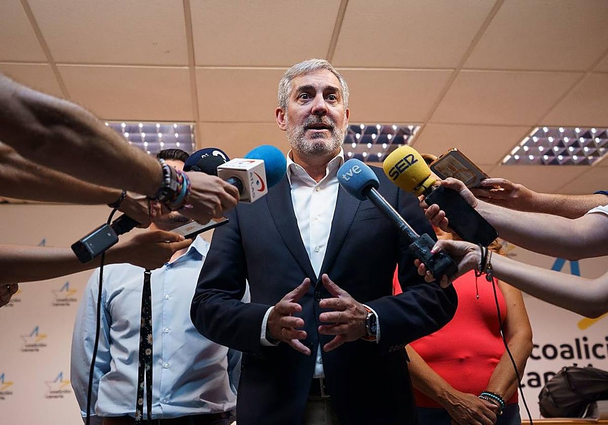 Clavijo atiende a los medios tras la reunión de la Comisión Ejecutiva Nacional de CC.