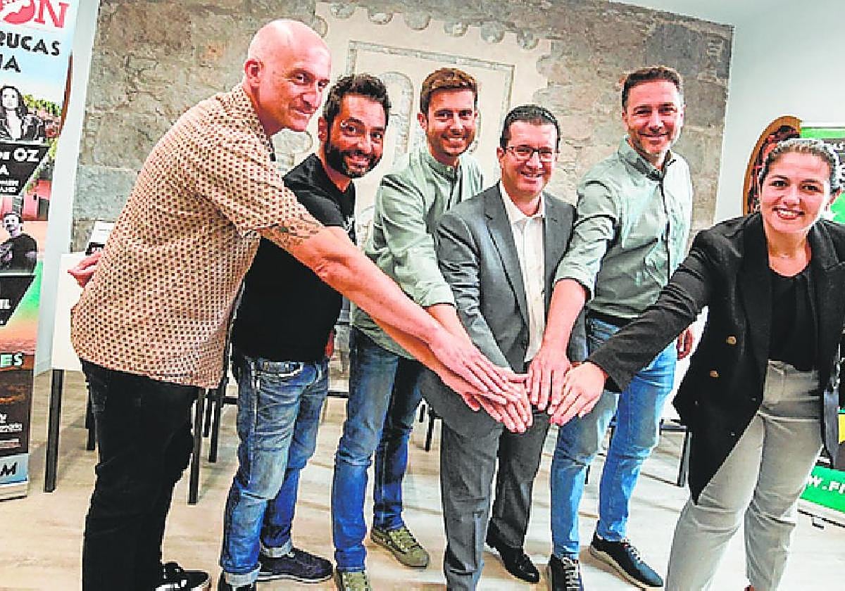 Un momento de la presentación del 6º FiestoRon.