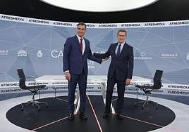 Foto de archivo del único cara a cara en la última campaña entre Pedro Sánchez y Alberto Núñez Feijóo.