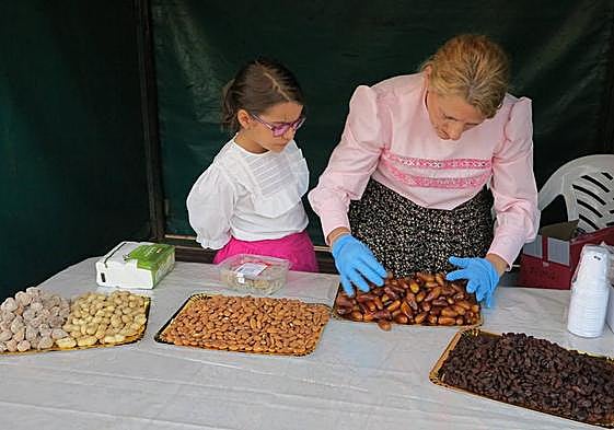 Uno de los puestos locales en una edición pasada delas Comidas Interculturales.