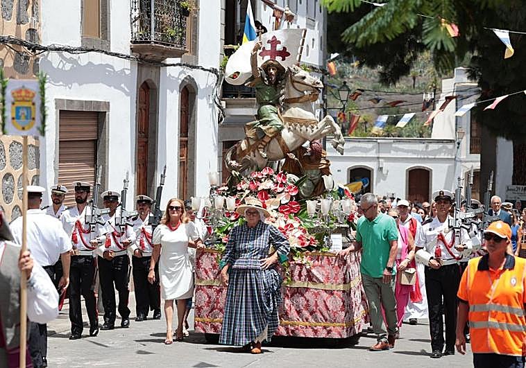Tunte honra a Santiago Apóstol