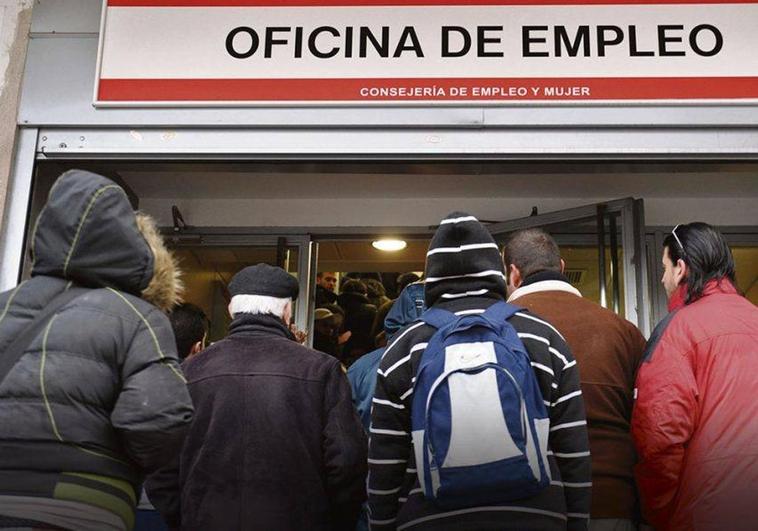 Canarias, la que más parados redujo en lo que va de año