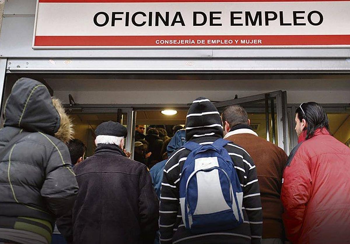 Canarias, la que más parados redujo en lo que va de año