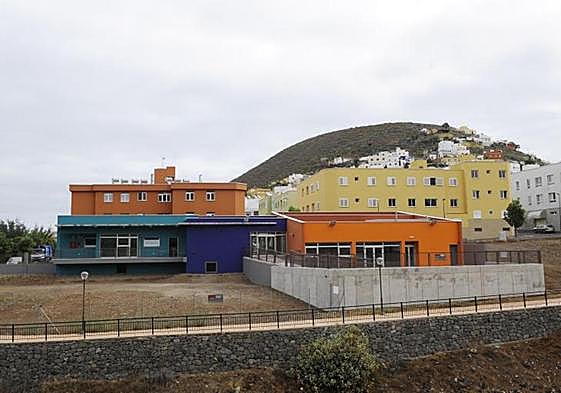 Imagen de archivo del edificio construido en 2015 en Cardones y nunca inaugurado.
