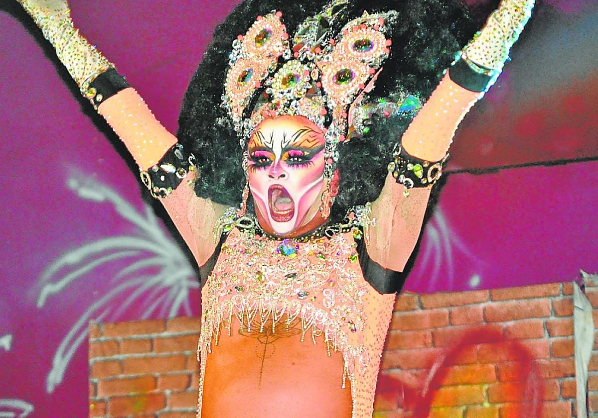 Imagen de archivo de una de las ediciones anteriores de la gala drag en San Lorenzo.