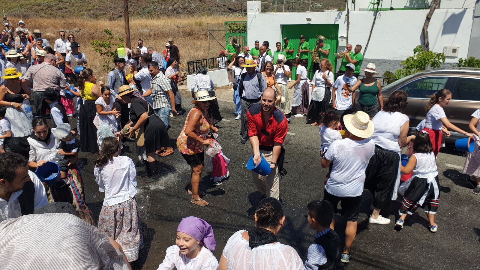 El agua no tiene edad en Lomo Magullo