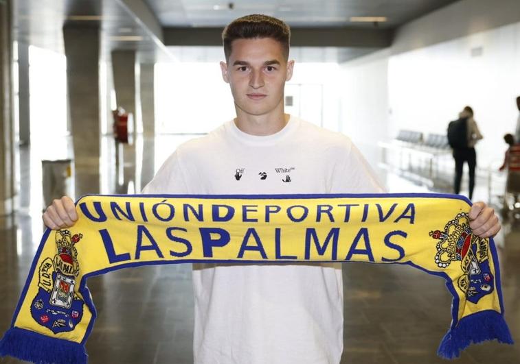 La UD Las Palmas confirma el fichaje de Mika Mármol para blindar la zaga Canarias7