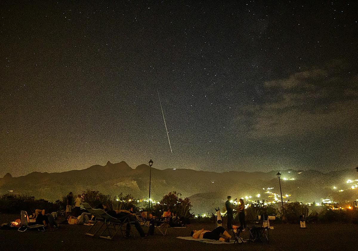 Enorme Perseida captada por grupo de observación de AstroEducade.