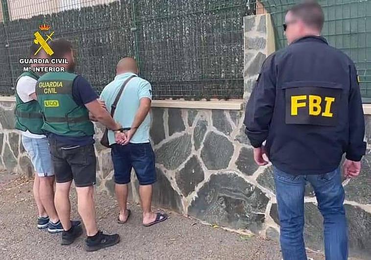 Detienen en Vecindario a un fugitivo que abusó de su hijastra de 12 años en EE.UU