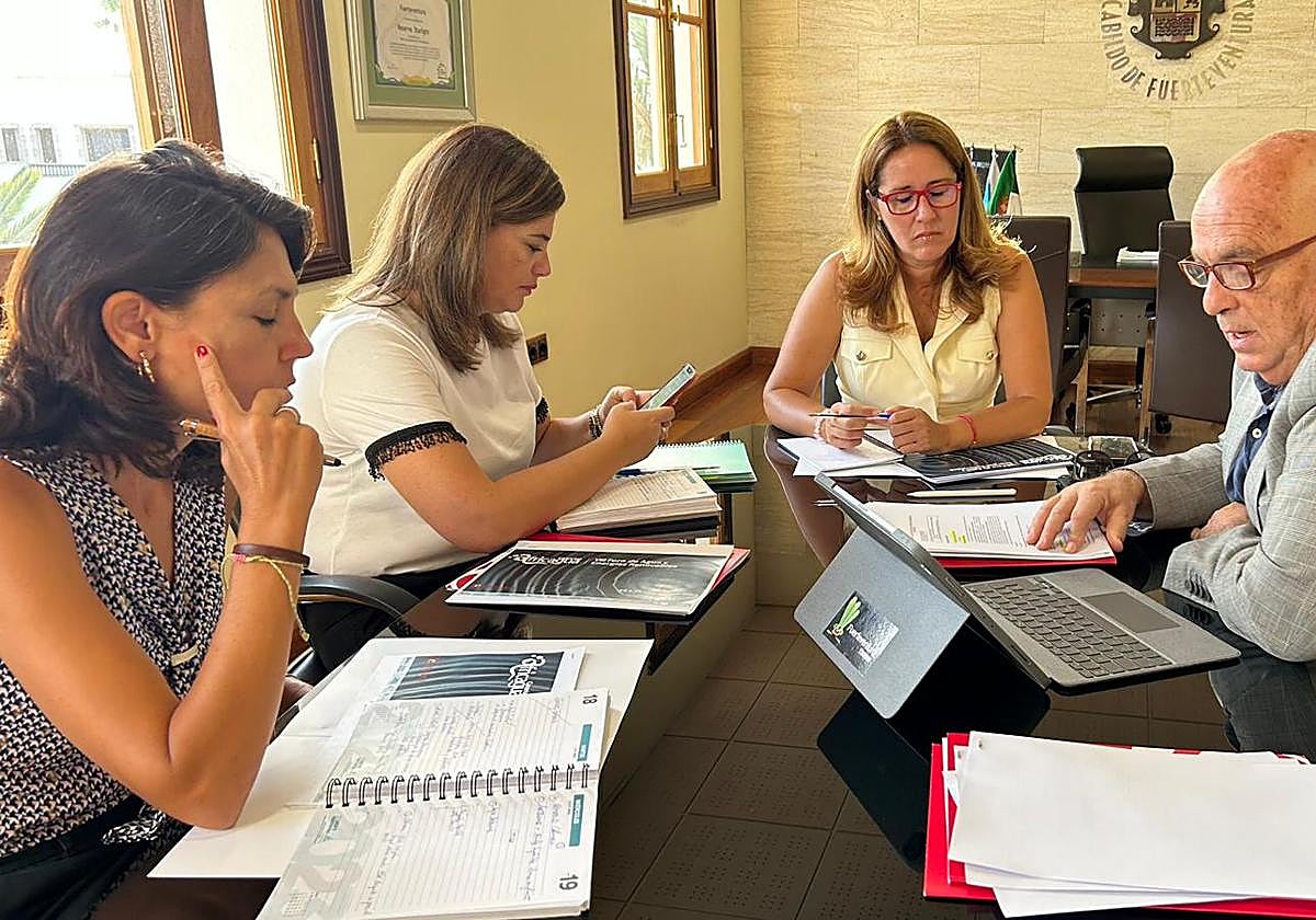 Valoración de peticiones, en el Cabildo.