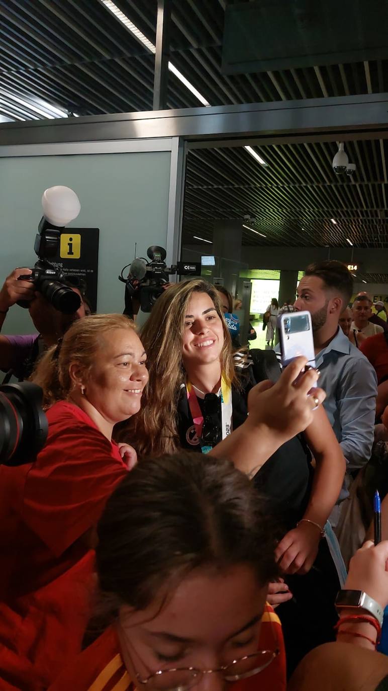 Gran Canaria agasaja a Misa Rodríguez tras la victoria del mundial