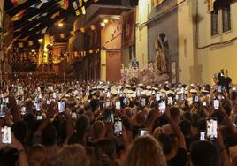 Imagen de la procesión del 16 de julio de la Virgen del Carmen por las calles de La Isleta.
