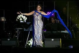 Isabel Pantoja, en el escenario del Gran Canaria Arena.