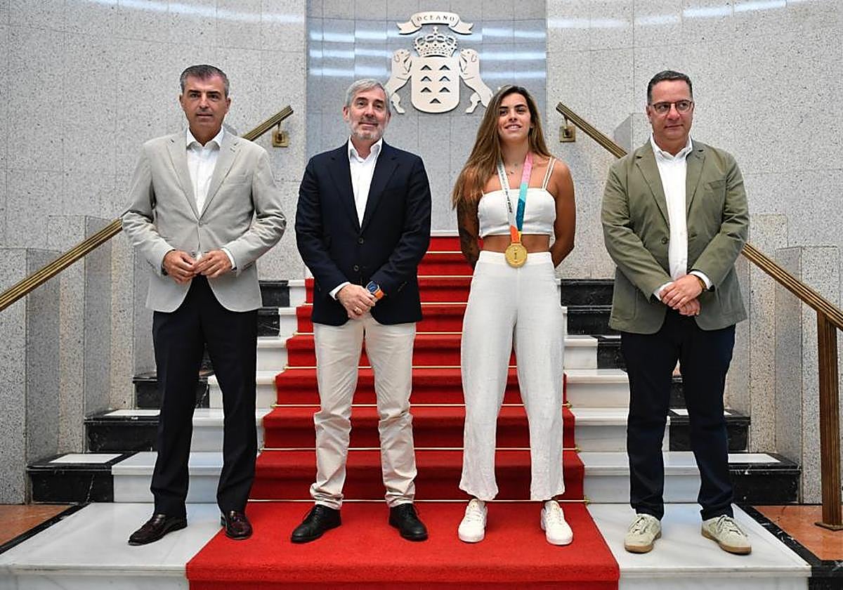 Clavijo recibe a la campeona mundial Misa Rodríguez