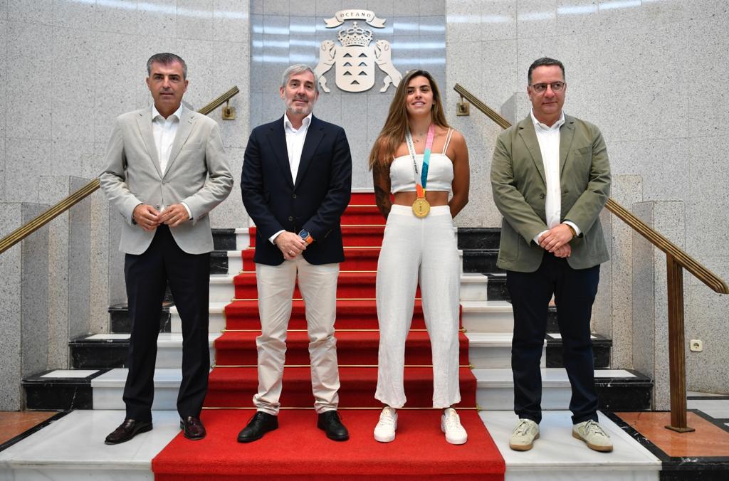 Clavijo recibe a la campeona mundial Misa Rodríguez