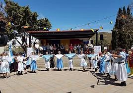Una de las asociaciones argentinas participantes en el Encuentro Intercultural del sábado.