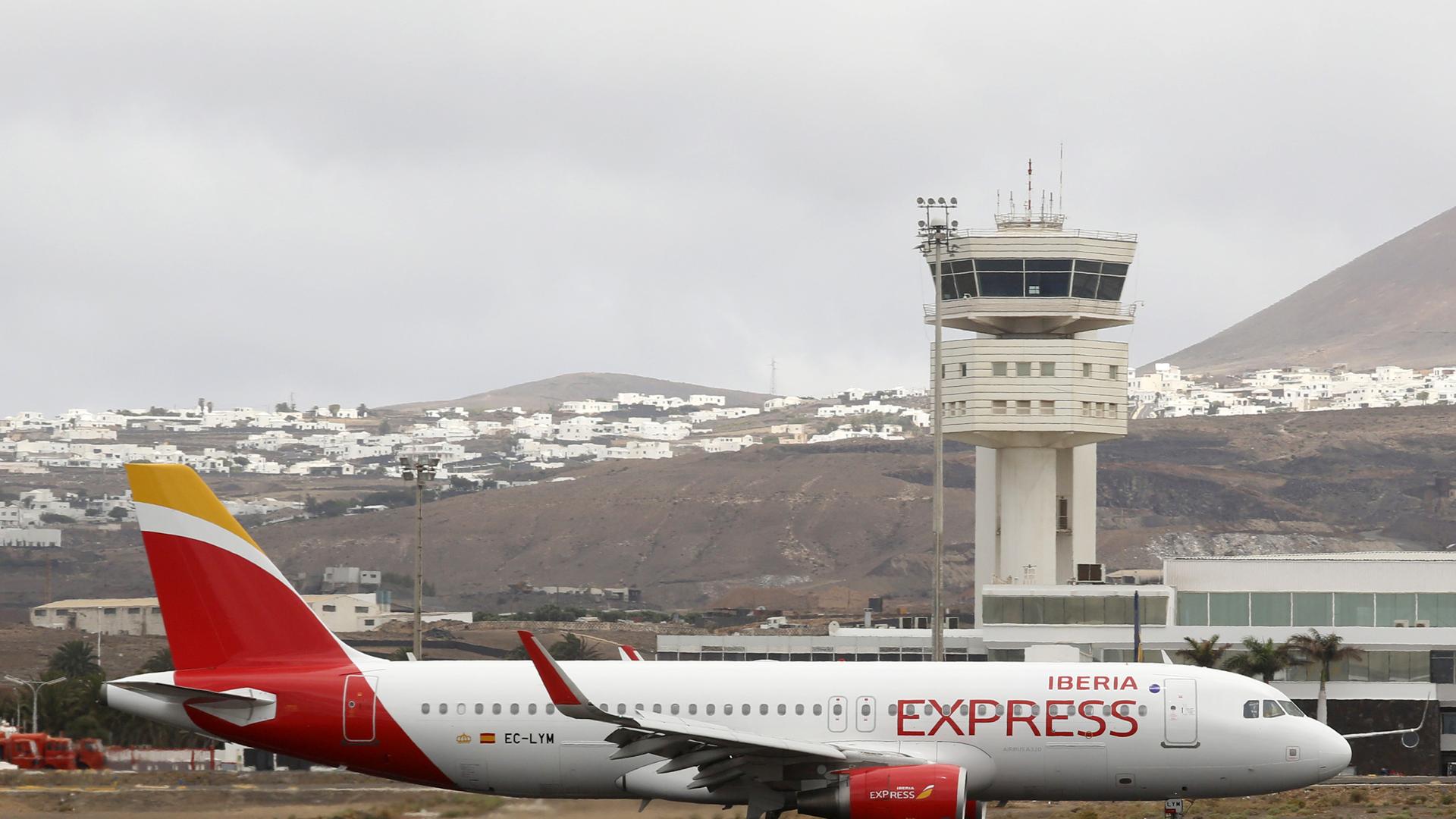 Iberia Express extends its offer to the Canary Islands with flights to Cairo and Marrakech
