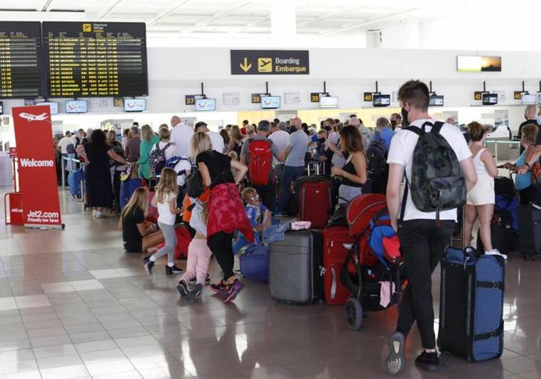 Canarias anticipa un nuevo récord turístico este año pero los alemanes siguen a la baja