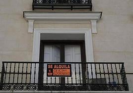 Imagen de una fachada de un piso que se ecuentra en alquiler.