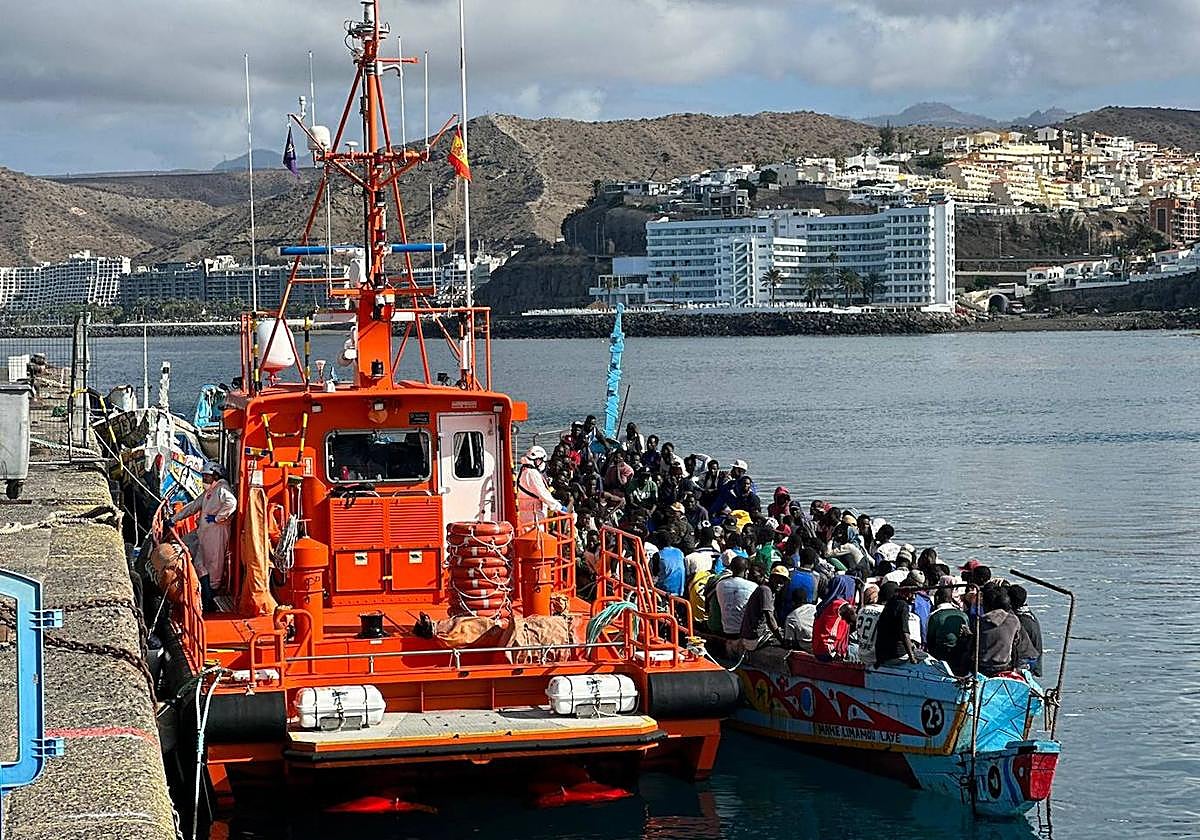 El repunte migratorio no cesa: más de 300 migrantes alcanzan las costas canarias