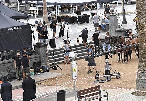 Imagen de una jornada de rodaje en la Alameda de Colón, en la capital grancanaria.