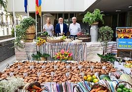Parte del contenido de la carreta que el Cabildo de Gran Canaria llevará a la romería-ofrenda.